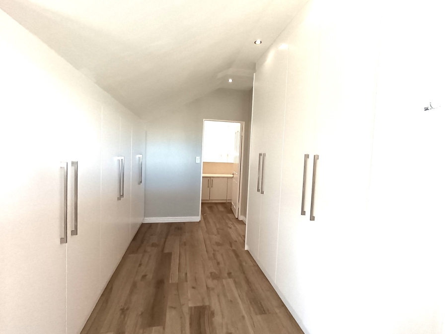 To Let 4 Bedroom Property for Rent in Atlantic Beach Golf Estate Western Cape